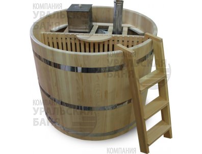 Японская баня фурако со встроенной дровяной печью